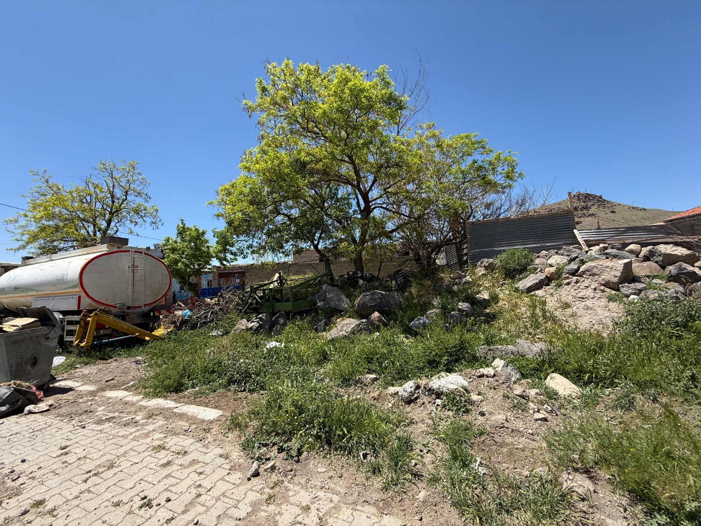 KAYSERİ DEVELİ YEDEK MAHALLESİNDE SATILIK ARSA